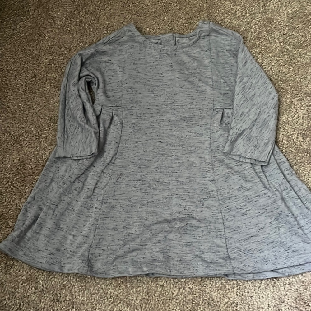 EUC Old Navy heathered gray button back dress